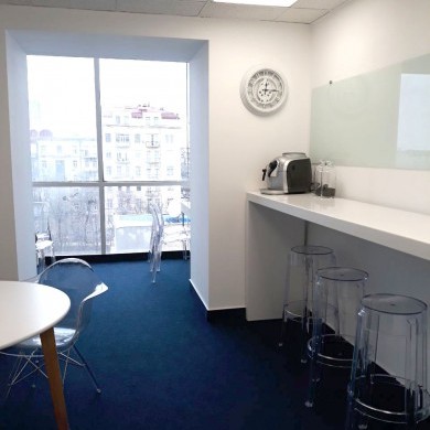 Rent office in the business center with an area of 30 sq on the 12th floor