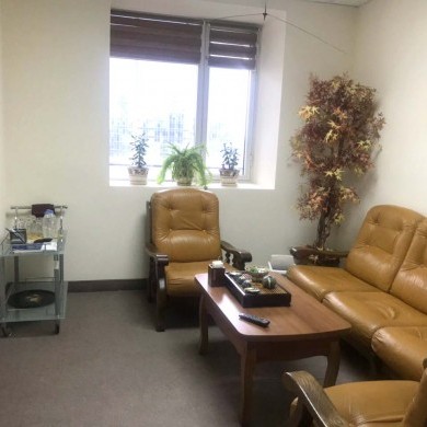 Rent office in the business center with an area of 155 sq m