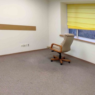 Rent office in the business center with an area of 165 sq m